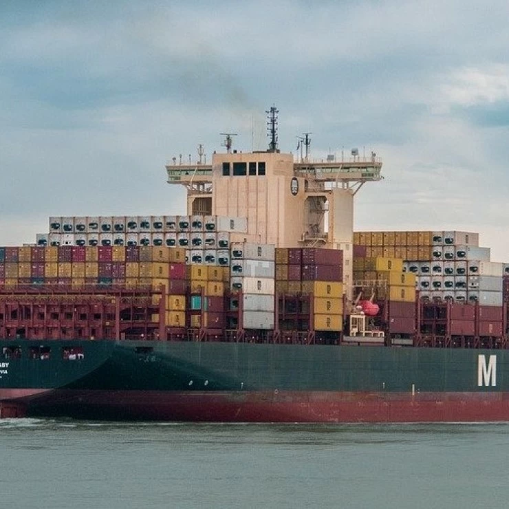 Aumento del tráfico de mercancías en el puerto de Tarragona.