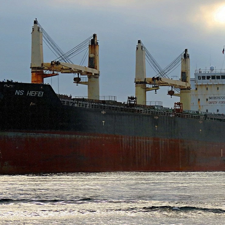 Ucrania suspende temporalmente el tráfico de buques